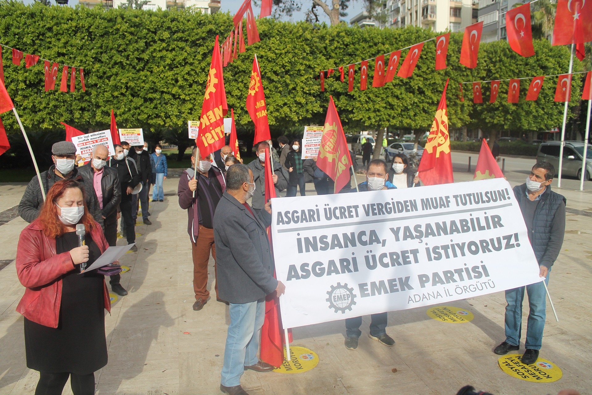 Emek Partisi Adana İl Örgütü insanca yaşanacak bir asgari ücret için mücadele etme çağrısı yaptı.