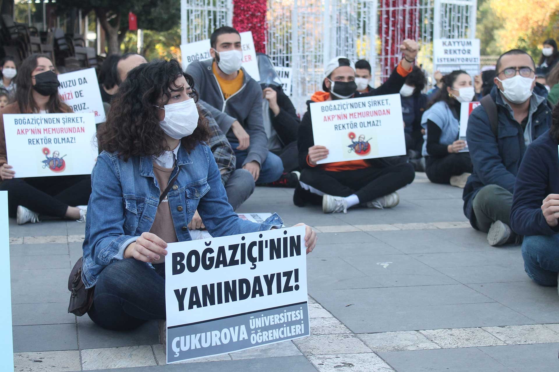 Çukuova Üniversitesi öğrencileri, Boğaziçi Üniversitesi öğrencilerine destek eylemi yaptı