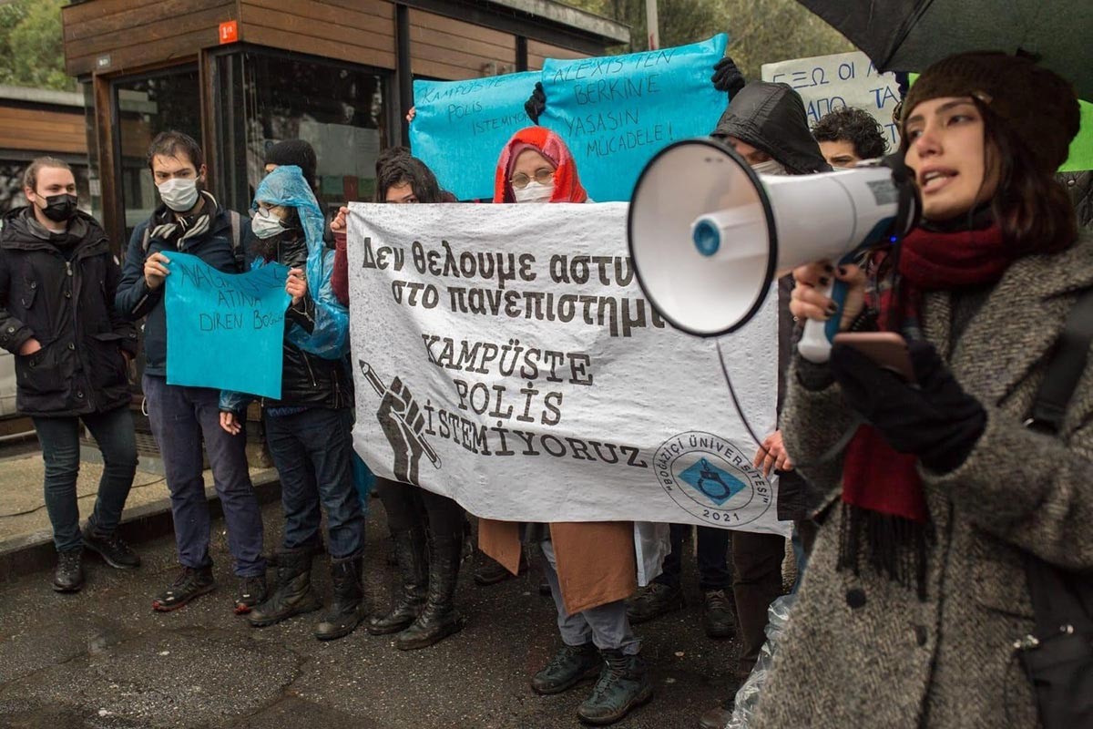 Boğaziçi University students walked to support the students struggling in Greece