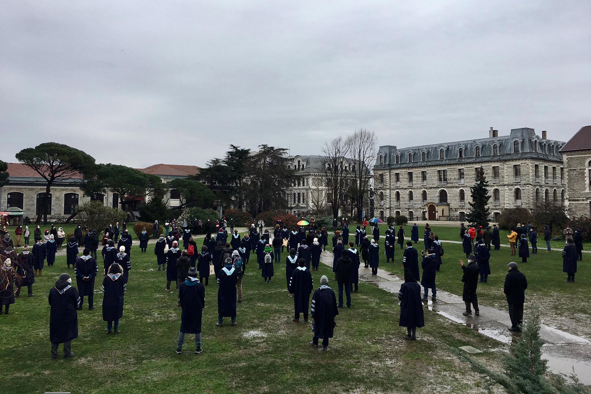 Ondokuz Mayıs Üniversitesi öğretim üyeleri Boğaziçi eylemlerine destek verdi