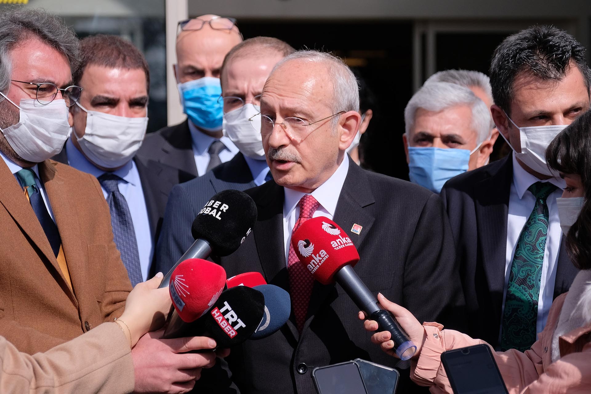 Kılıçdaroğlu'dan fezleke yanıtı: "Eller iner kalkar" dediğin milletin milletvekilleri