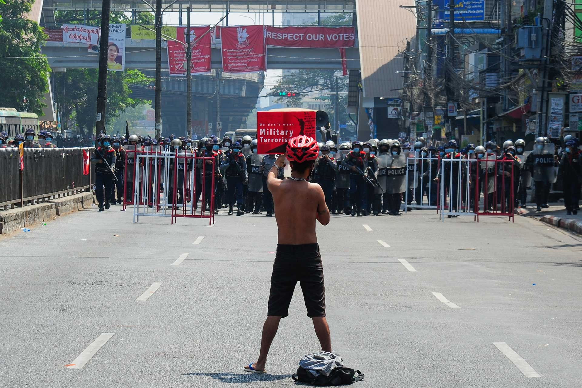 Myanmar'daki darbe karşıtı gösteriler