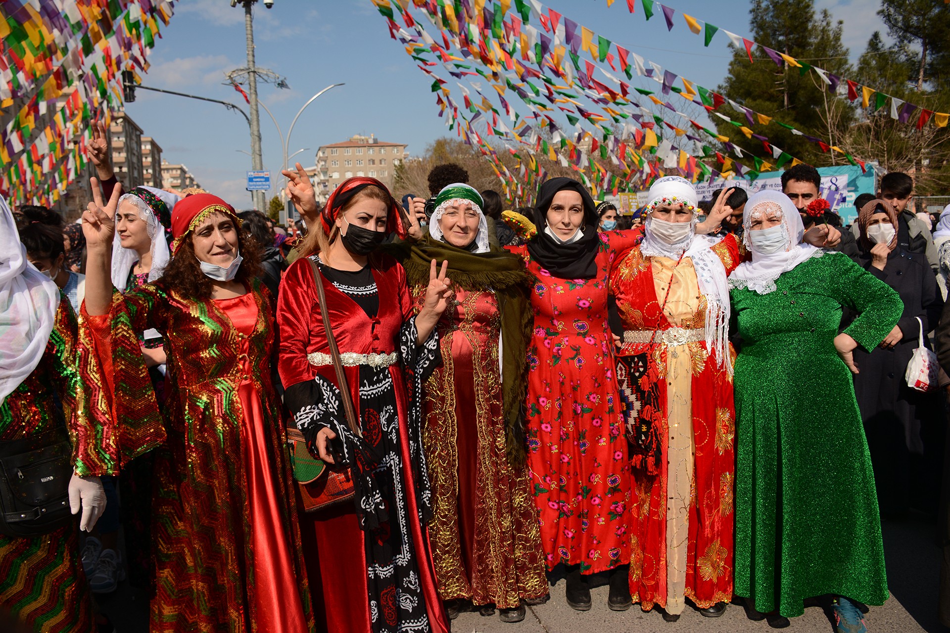 Diyarbakır’da 8 Mart mitingi: Kadınlar demokrasi ve barış istedi