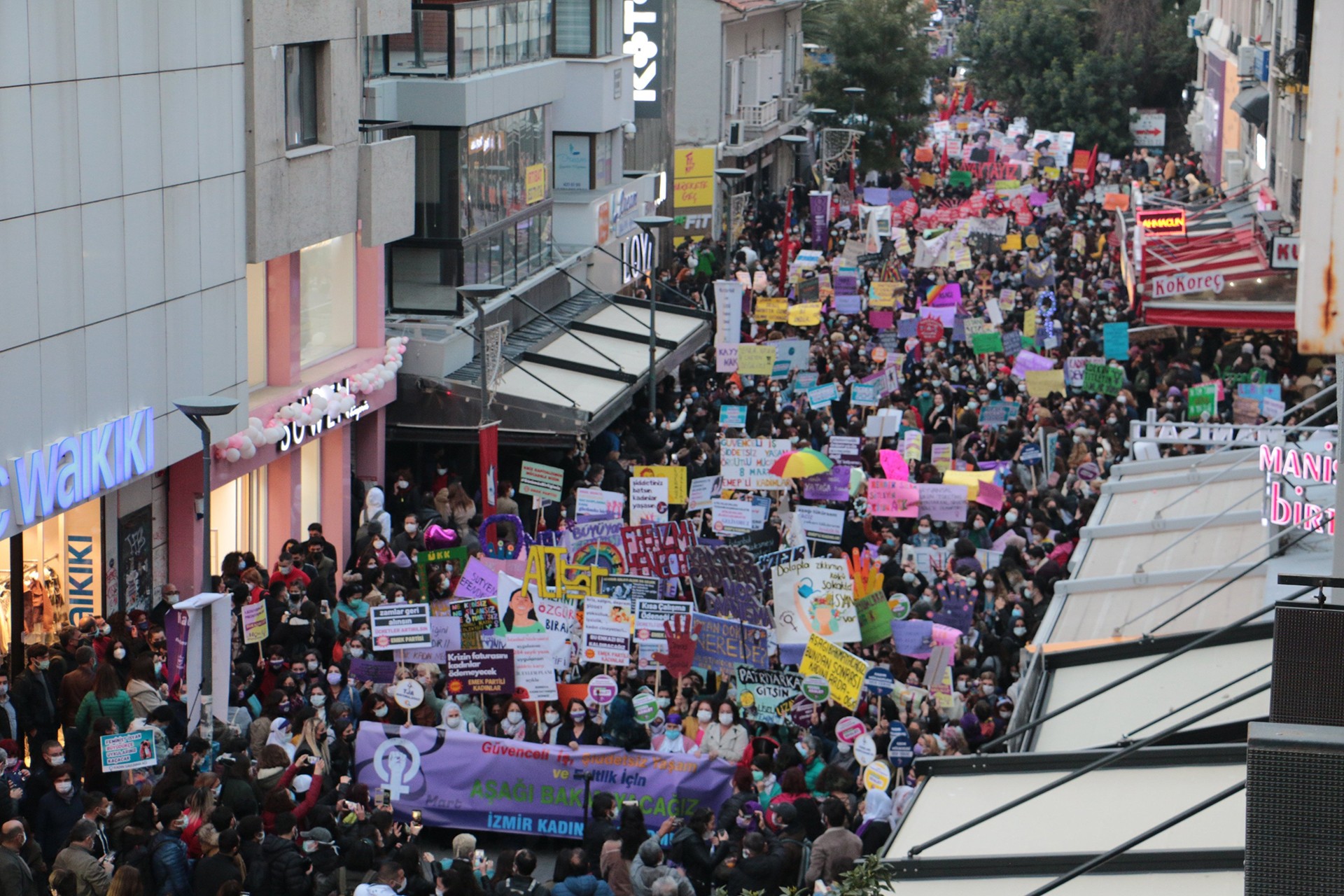 Neden 8 Mart’ta alandaydık?