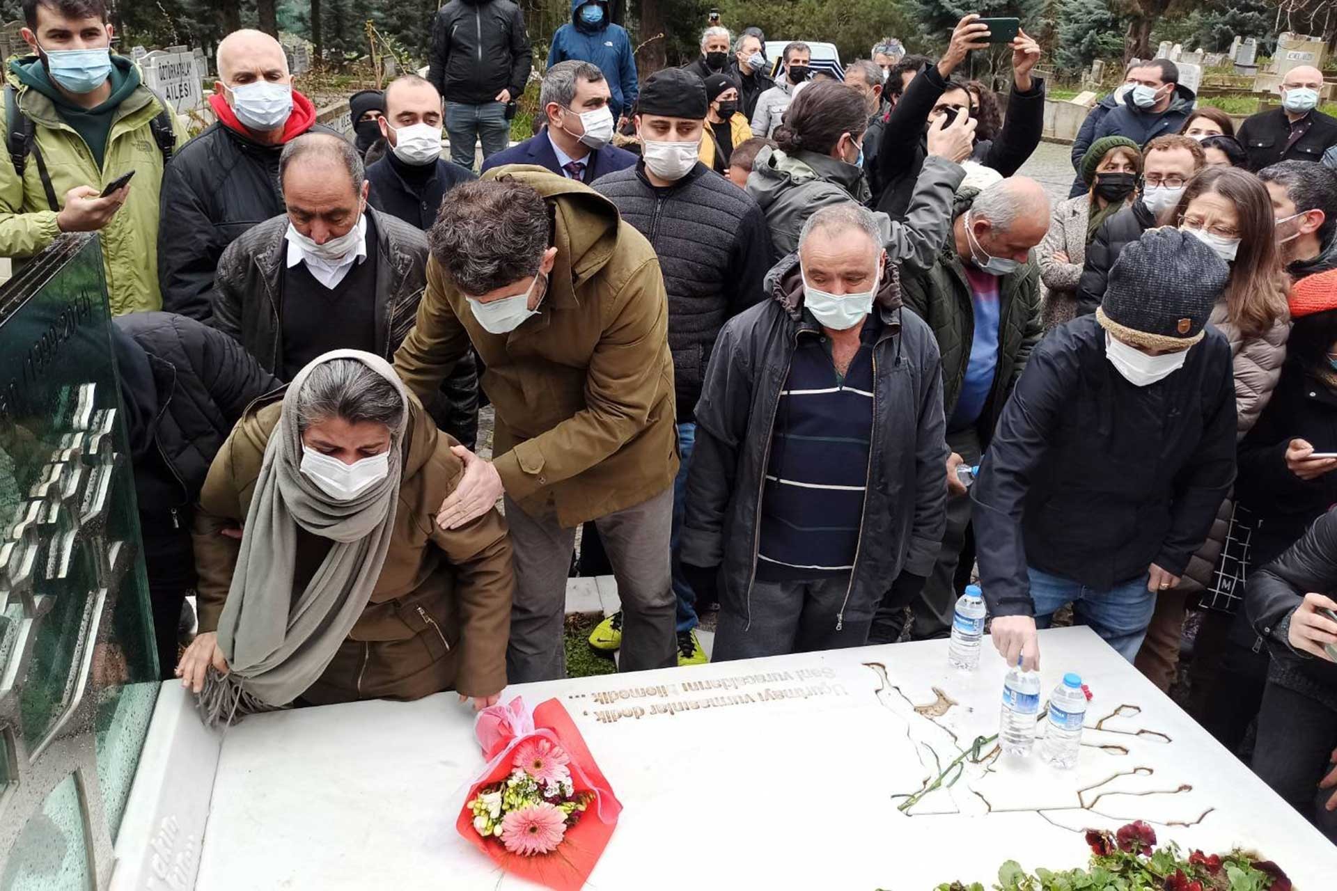 Berkin Elvan mezarı başında anıldı