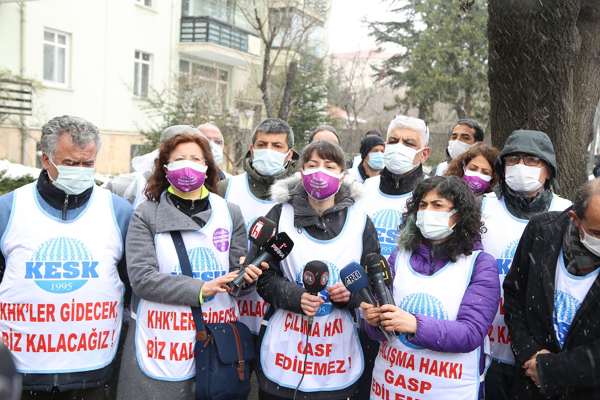 KESK yürüyüşüne engelleme: Emekçilerin hakkını verin