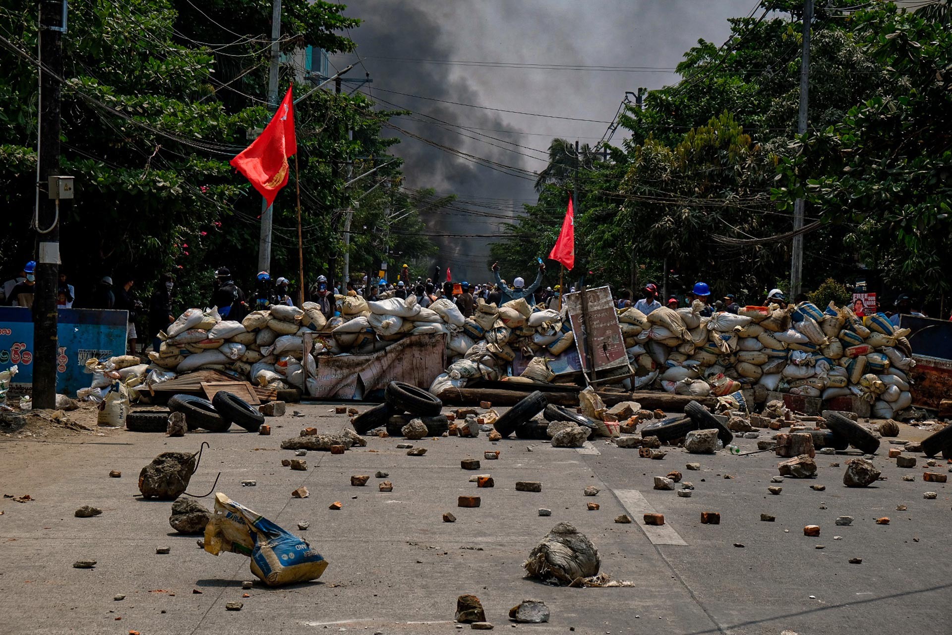 Myanmar'da orduya bağlı mahkeme 19 kişi hakkında idam kararı verdi