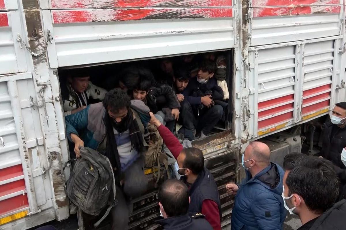 Ege’nin iki yakasındaki derneklerden barış çağrısı: Barış hepimize iyi gelir