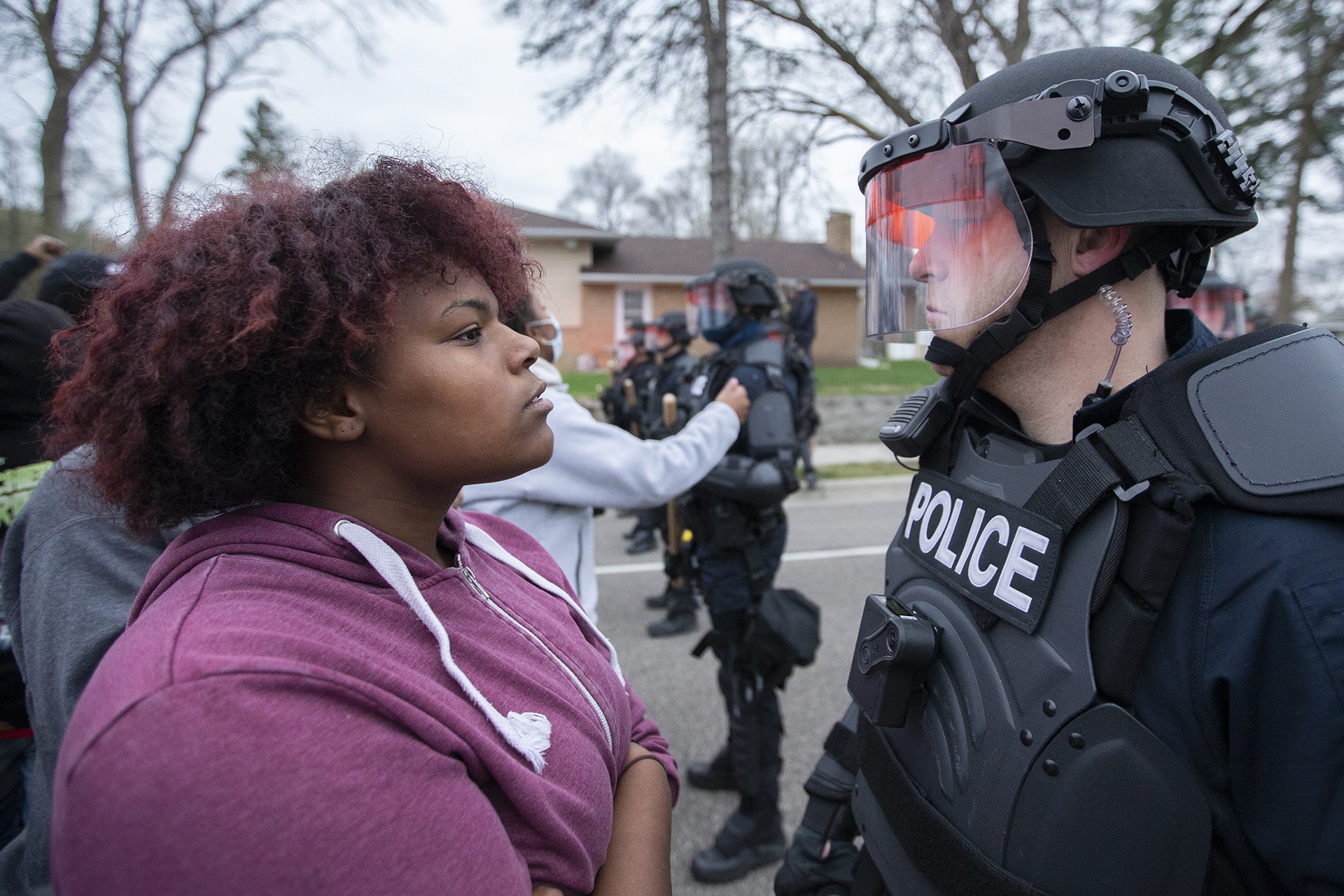 ABD'de Minneapolis'te bir siyahın polis tarafından öldürülmesi protesto edildi.