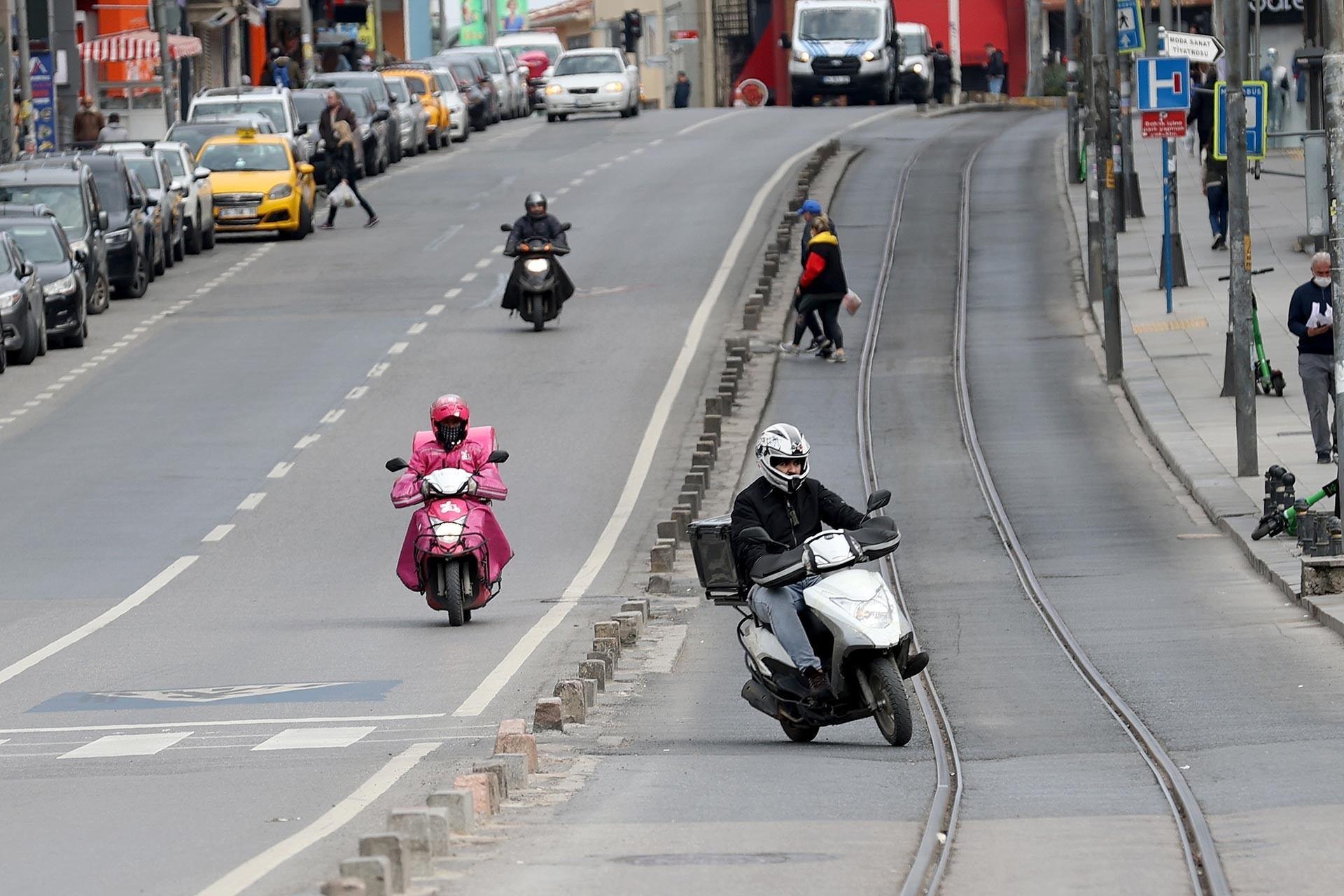 İşsizliğin mecbur bıraktığı meslek: Motokuryelik