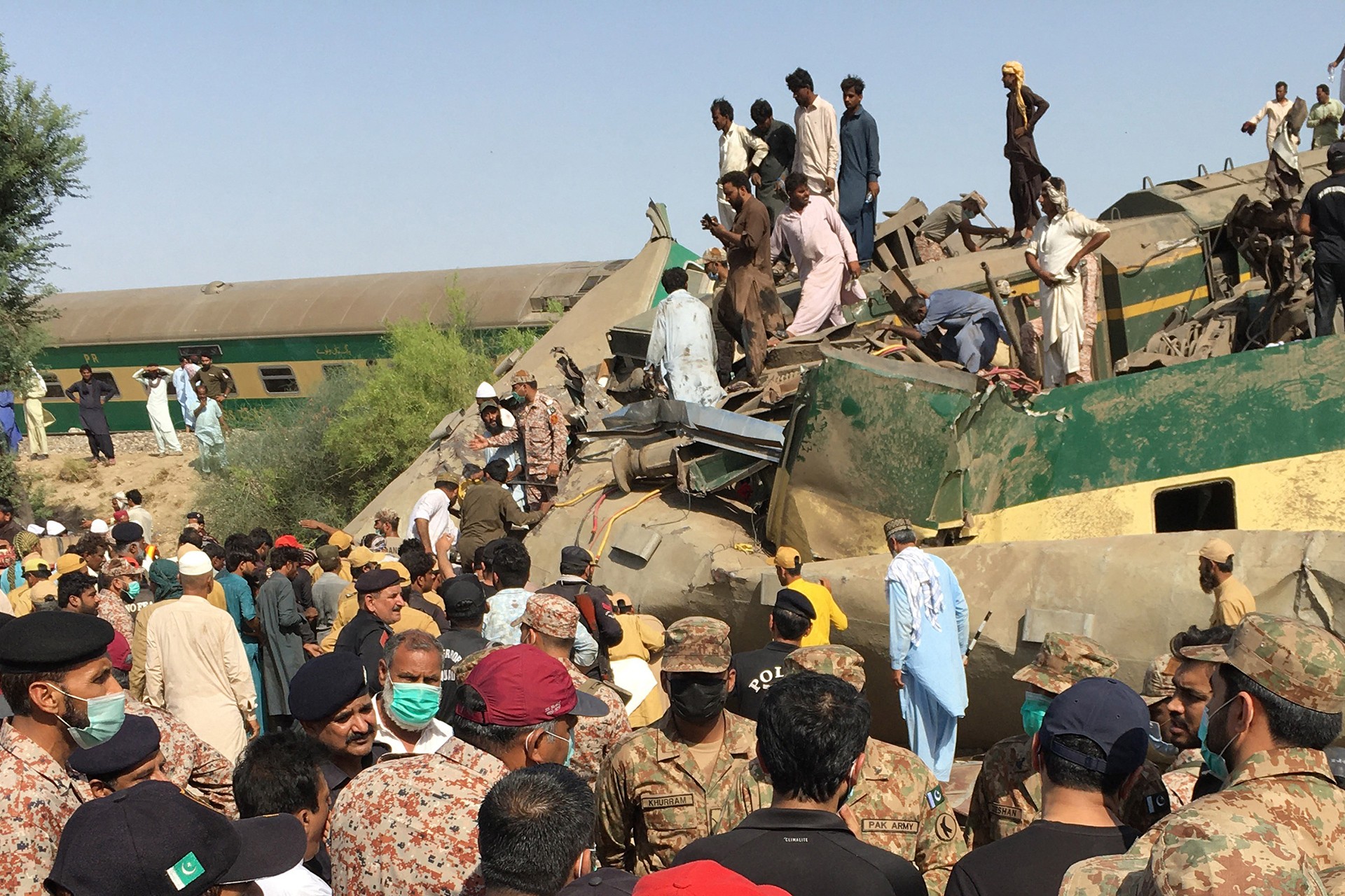 Pakistan'da tren kazası: 51 ölü, 100 yaralı