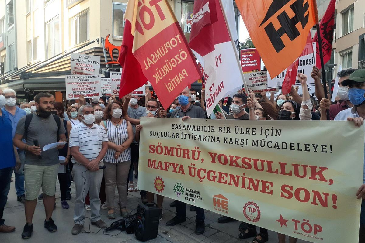 İzmir’de siyasi partiler: Yaşanabilir bir Türkiye için tuğlayı birlikte çekelim