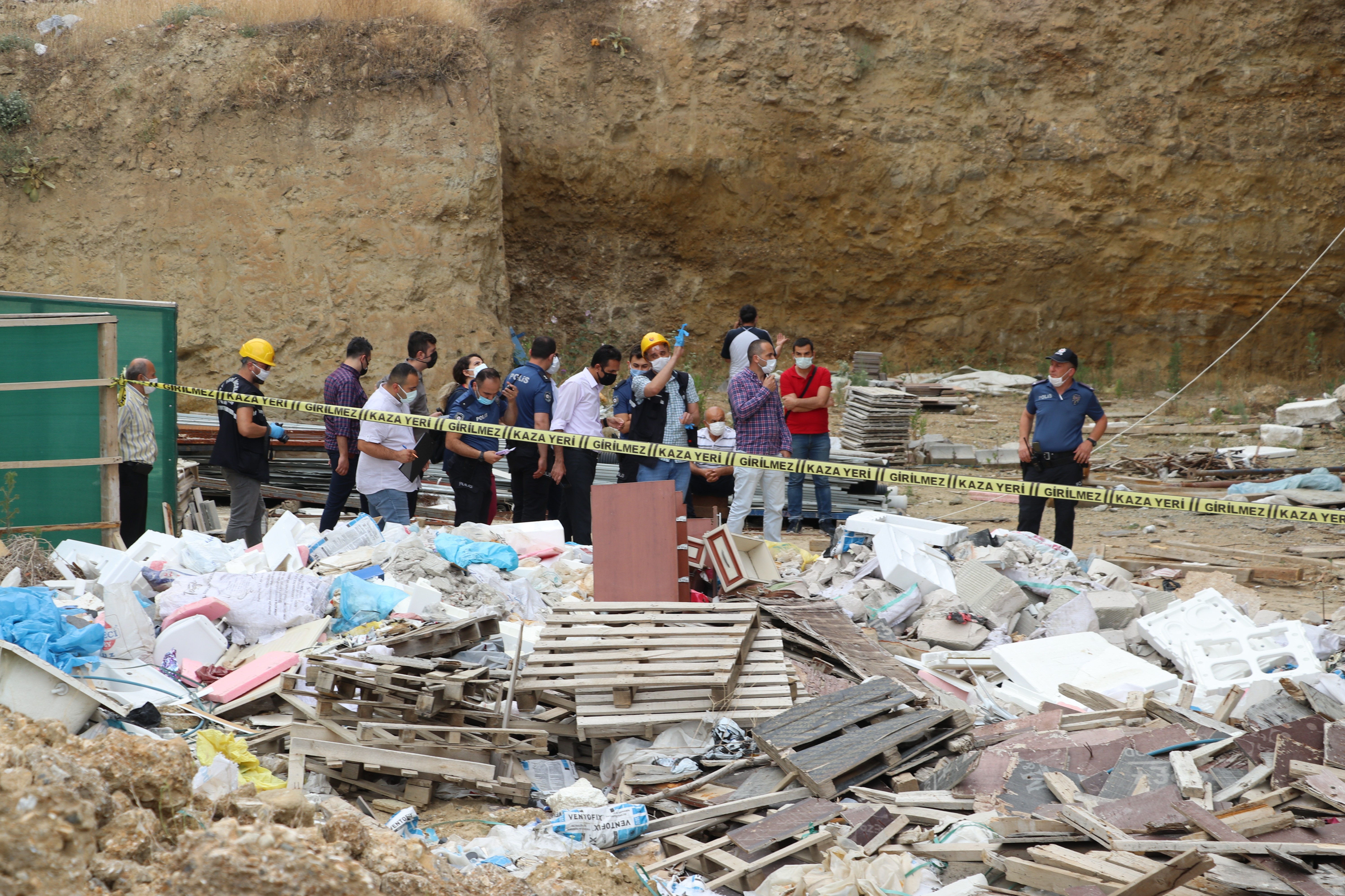 Denizli'de çalıştığı inşaatta yüksekten düşen İşçi Mahmut Elkurdi hayatını kaybetti