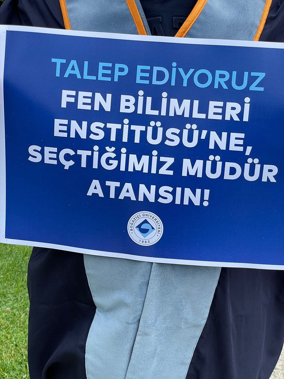 Fen bilimleri enstitüsüne seçtiğimiz müdür atansın yazılı döviz