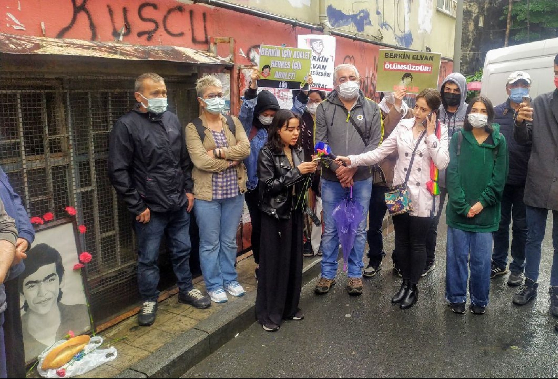 Berkin Elvan vurulduğu yerde anıldı: "Oğlumuz Berkin için adalet istiyoruz"