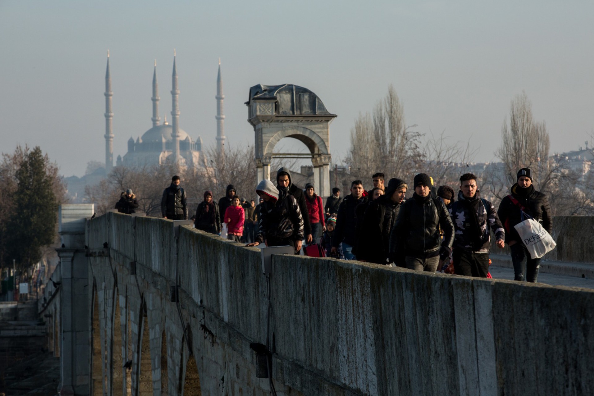 AB’den Türkiye’ye "mültecileri uzak tut" rüşveti