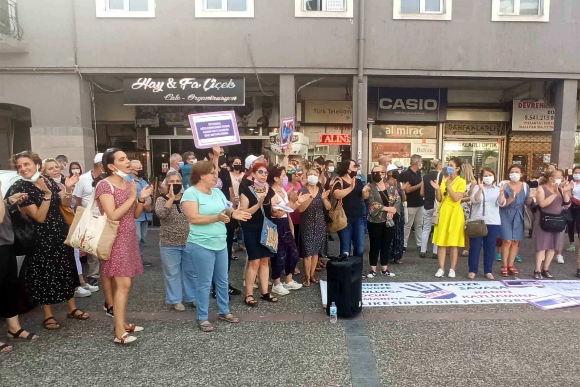 Kadınlar Balıkesir'de açıklama yaptı