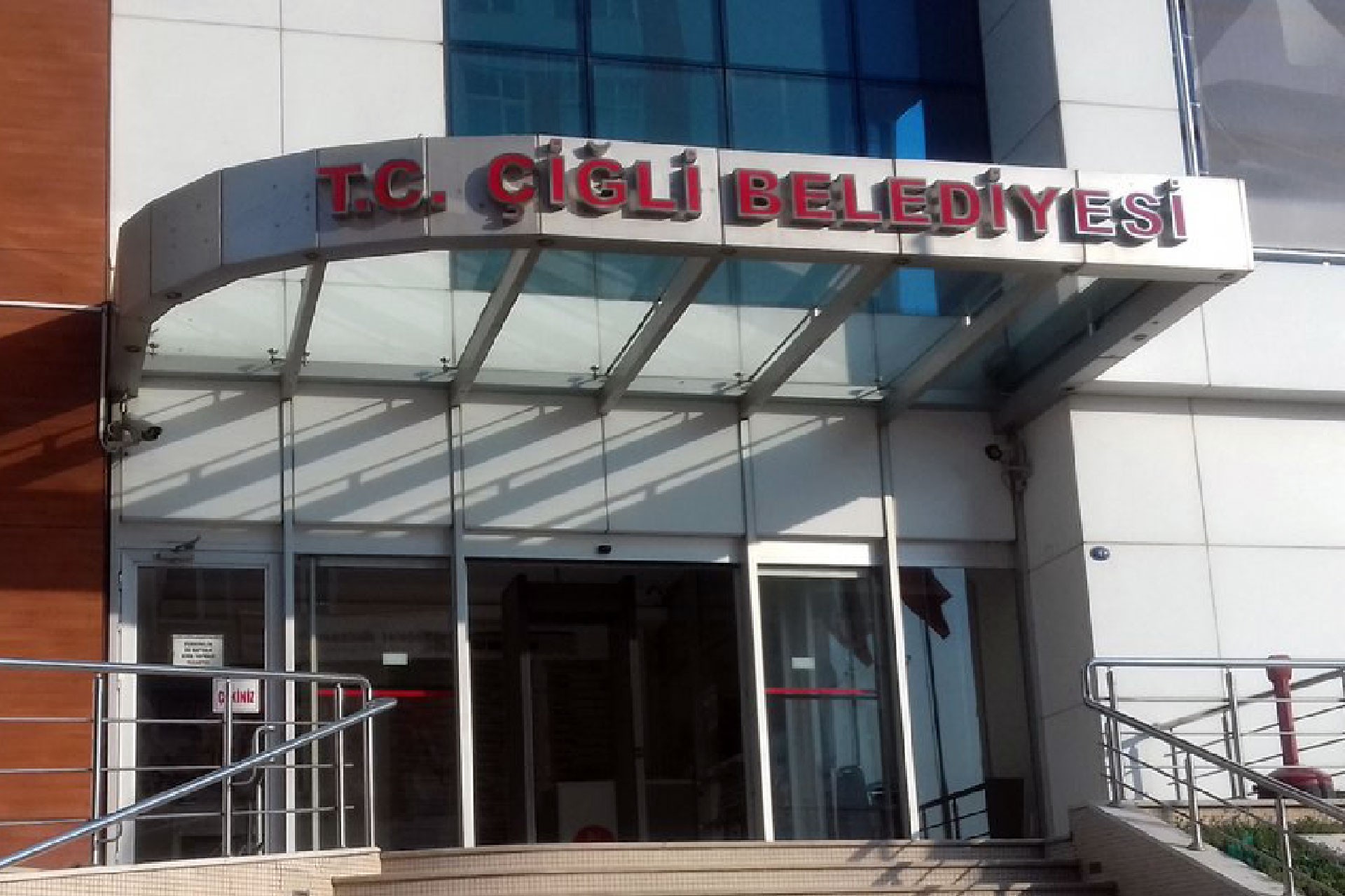 Çiğli Belediyesi işçilerinden Genel-İş’e çağrı: Temsilcilik seçimleri yapın