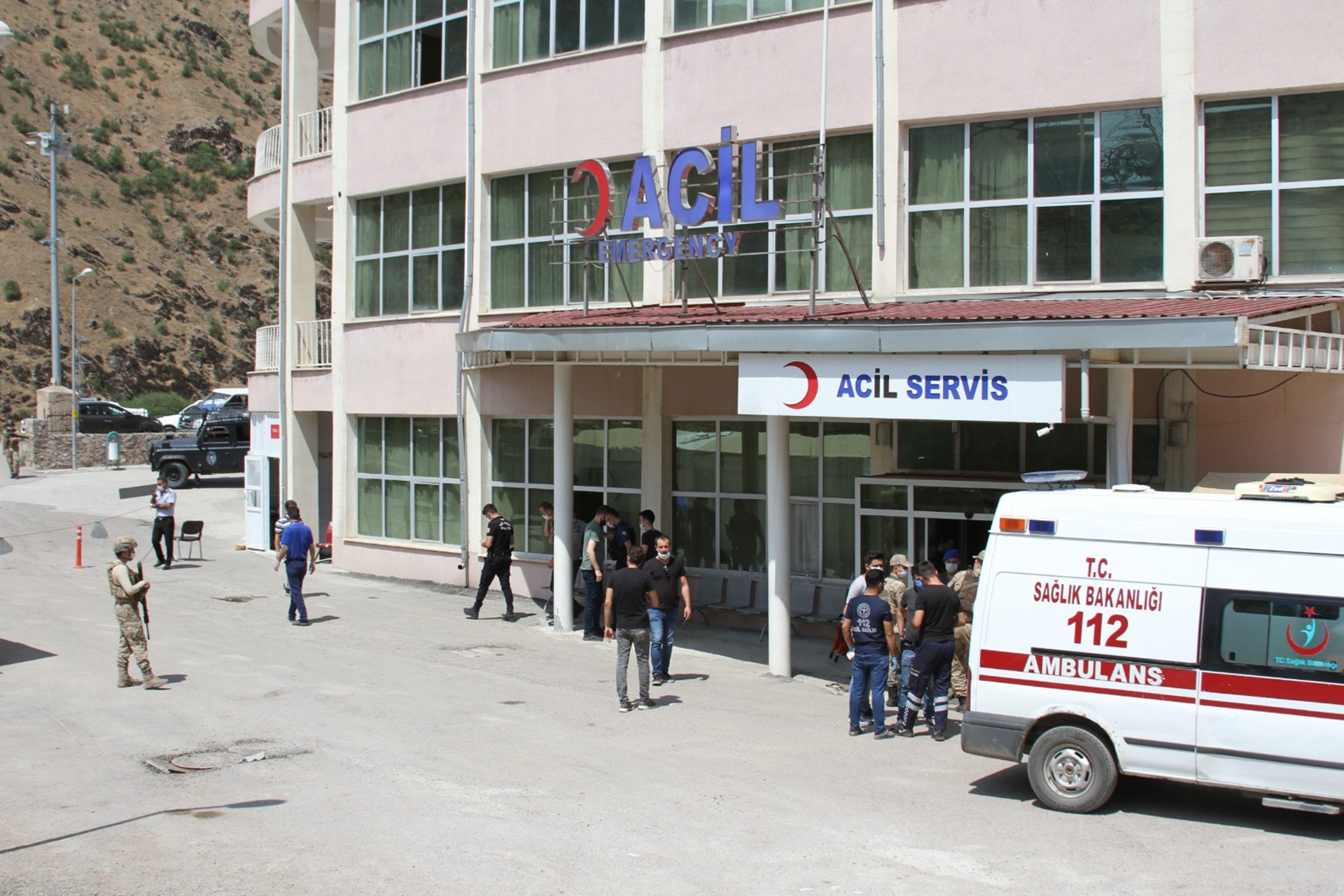 Hakkari'de serinlemek için girdiği suda akıntıya kapılan genç yaşamını yitirdi