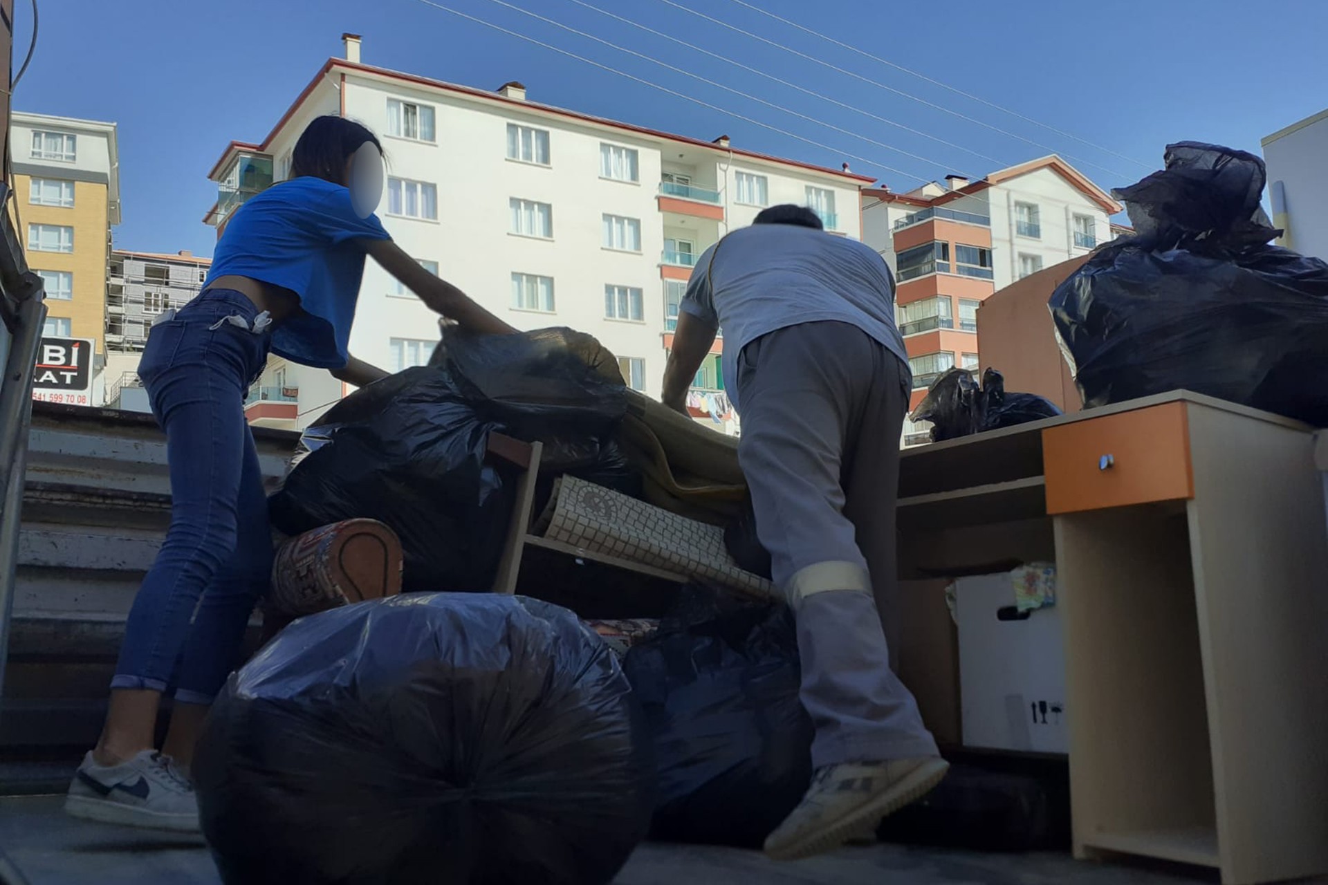 Ankara Elmadağ'da ırkçı saldırıya uğrayan aile taşınmak zorunda kaldı