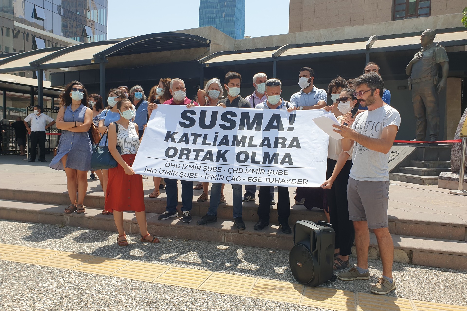 Hukuk ve insanlar hakları örgütleri: Nefret suçları yasası derhal düzenlenmelidir