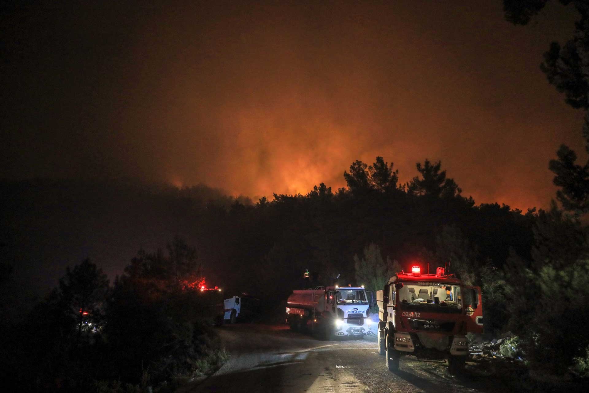 Manavgat'taki büyük yangın 9'uncu gününde: Durdurulamıyor, yayılıyor