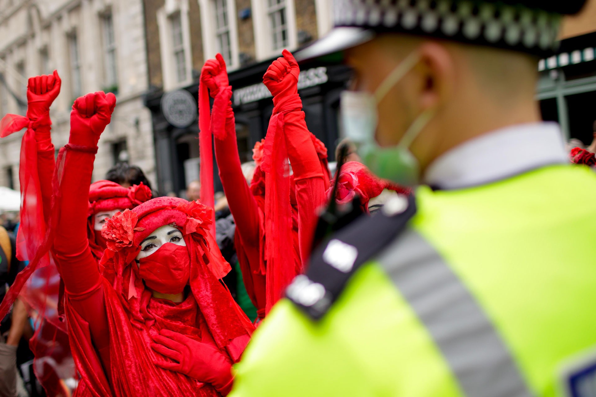 Extinction Rebellion, Londra'da 2 haftalık iklim eylemi başlattı