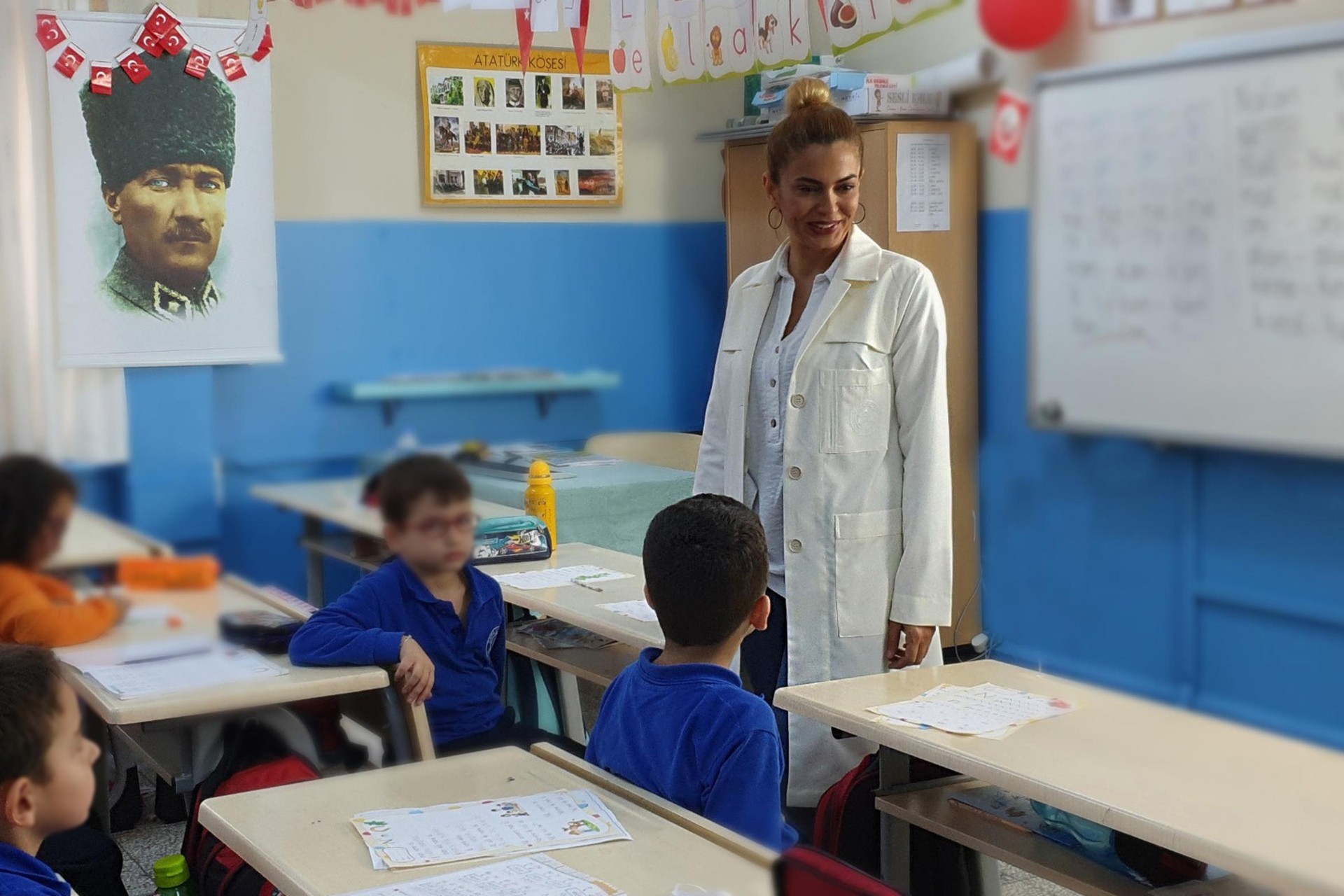 Öğretmenler günlerini buruk karşılıyor | Bu ülkede öğretmenin değeri yok!