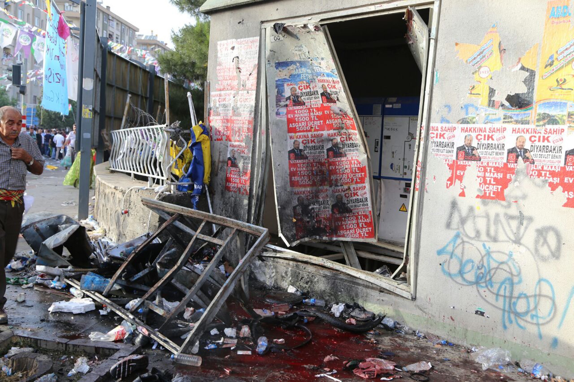 HDP mitingindeki bombalı saldırıya dair yargılanan 10 polis hakkında hapis istemi