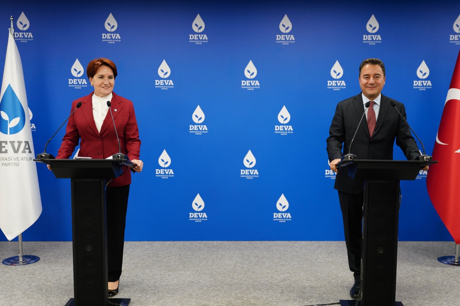 Ali Babacan, Meral Akşener ile görüştü