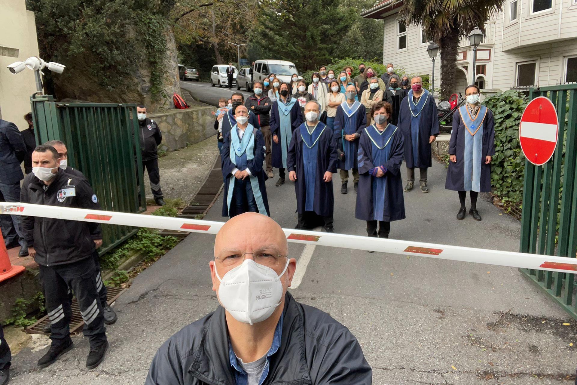 Boğaziçili Akademisyenler: Can Candan göreve iade edilmeli, kampüse serbestçe girebilmeli