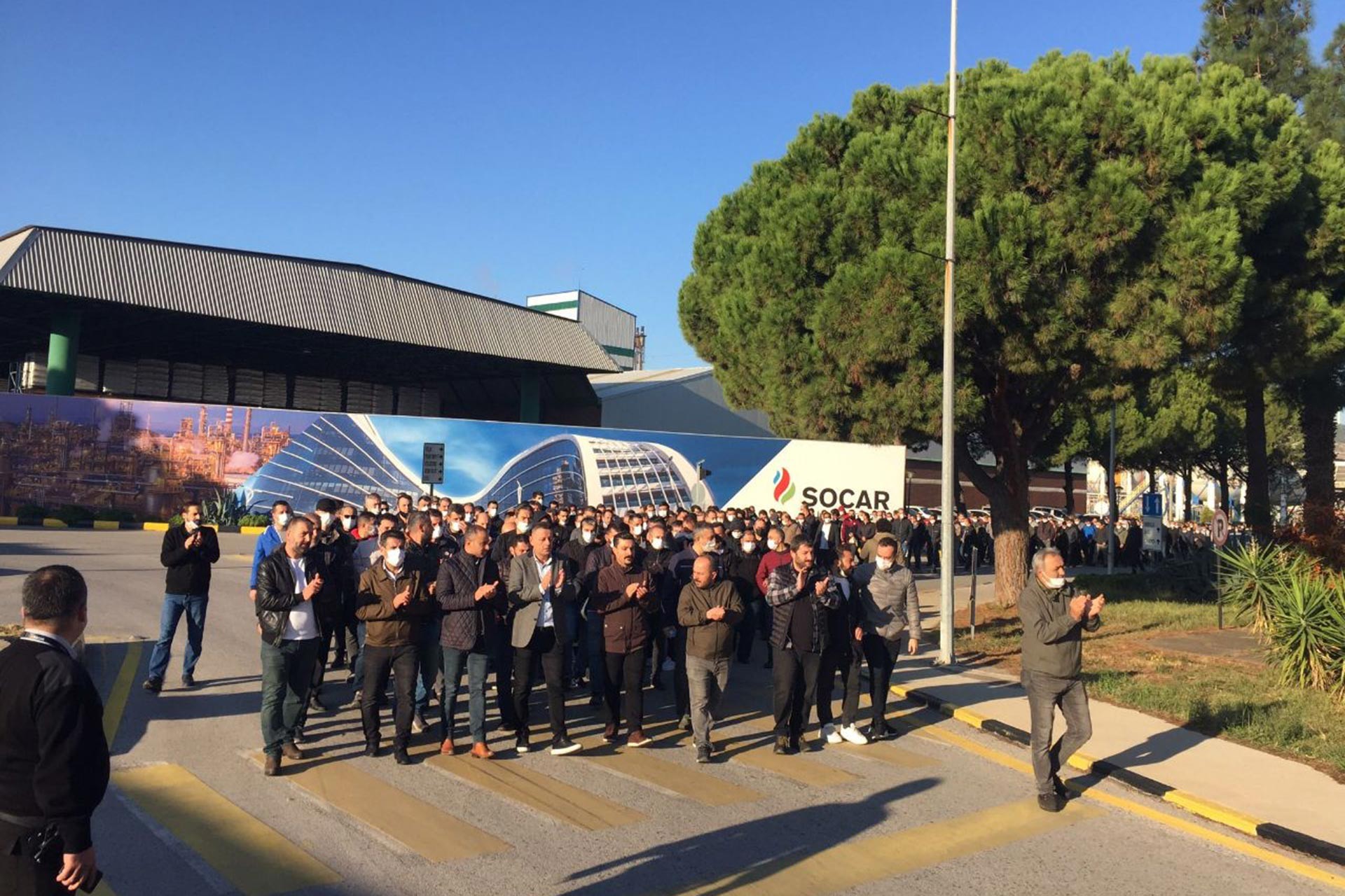 PETKİM işçileri, SOCAR'ın görev değişikliği zorlamasına karşı eylemde