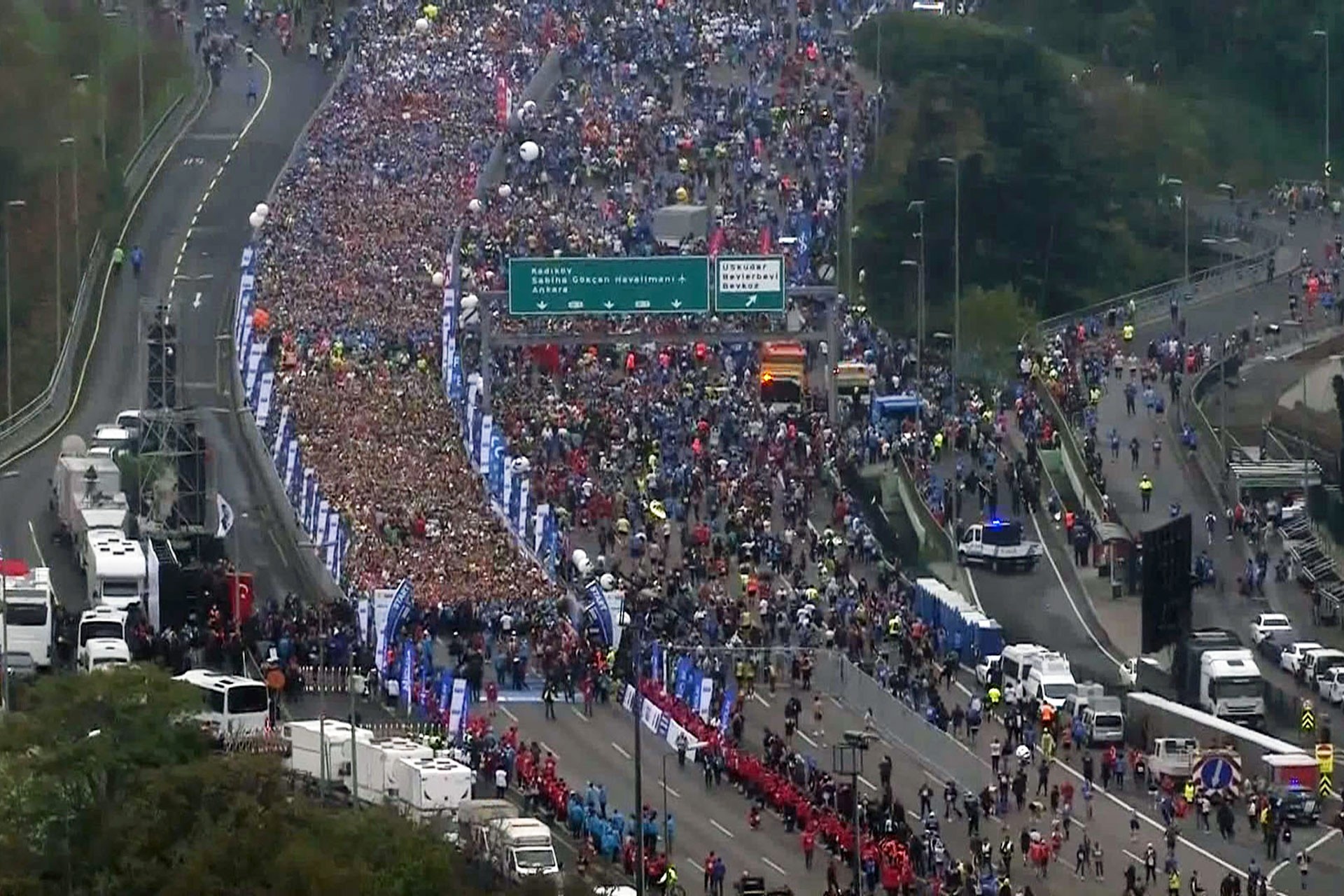 Yarın 44. İstanbul Maratonu için yollar trafiğe kapatılacak