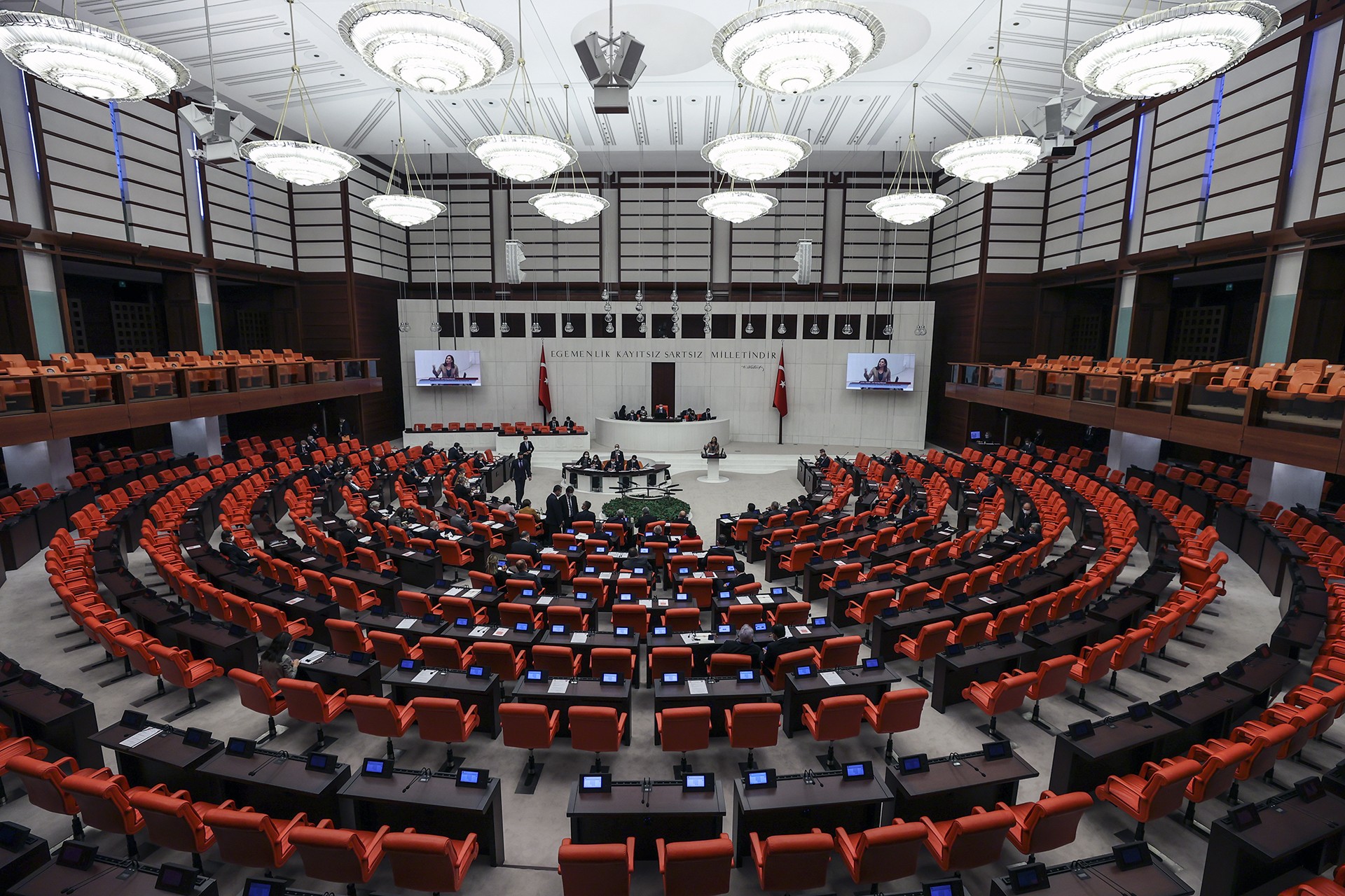 Pervin Buldan'ın da aralarında bulunduğu 13 vekilin dokunulmazlık fezlekesi Mecliste