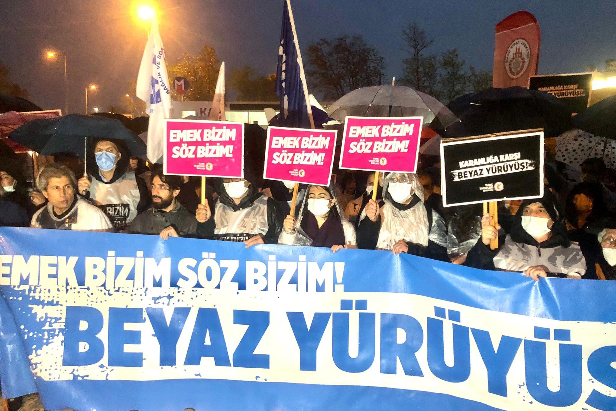 TTB üyesi hekimler İstanbul'dan Ankara'ya "Beyaz Yürüyüş" başlattı