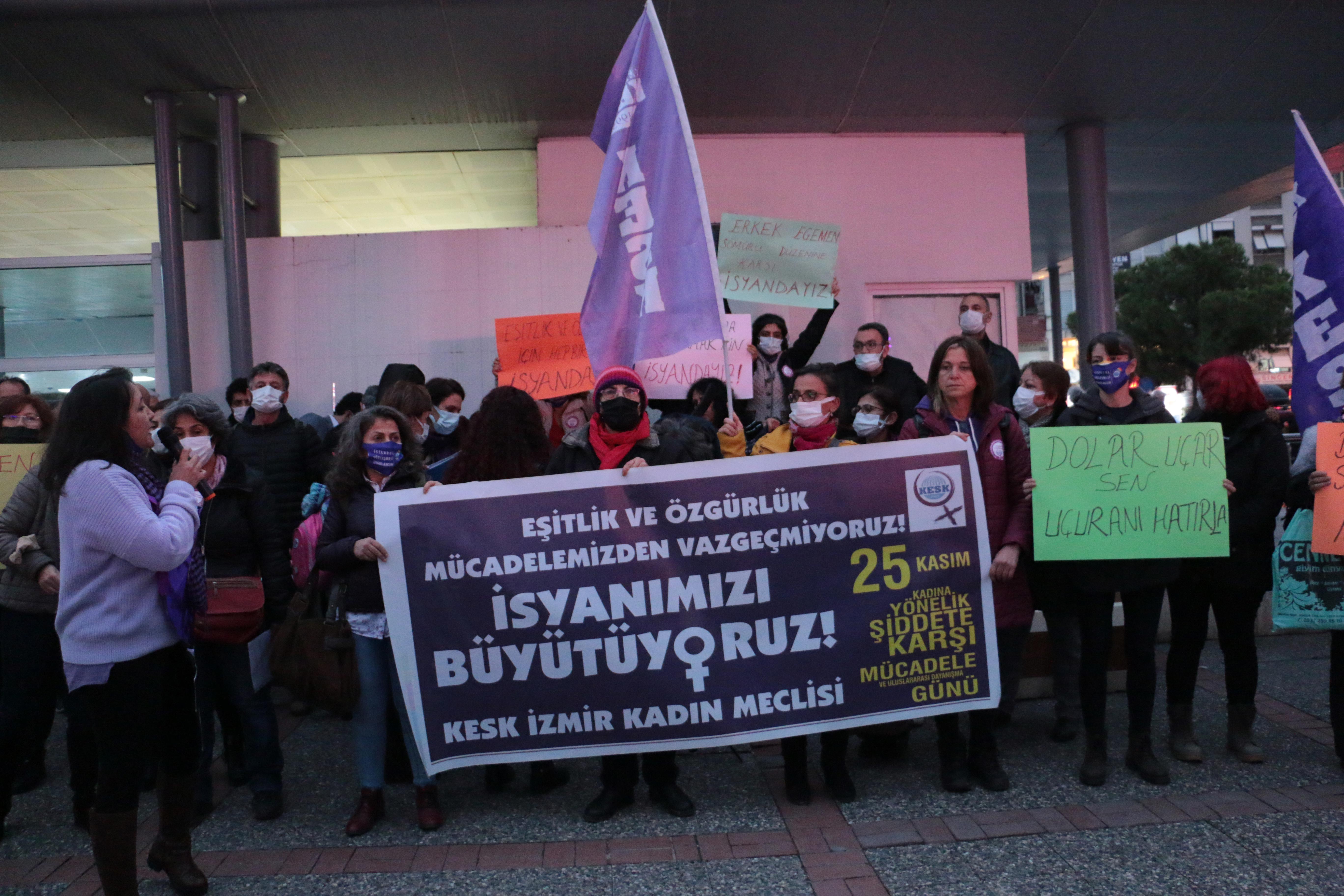 İzmir’de KESK’li kadınlar: Eşitlik ve özgürlük mücadelemizden vazgeçmiyoruz