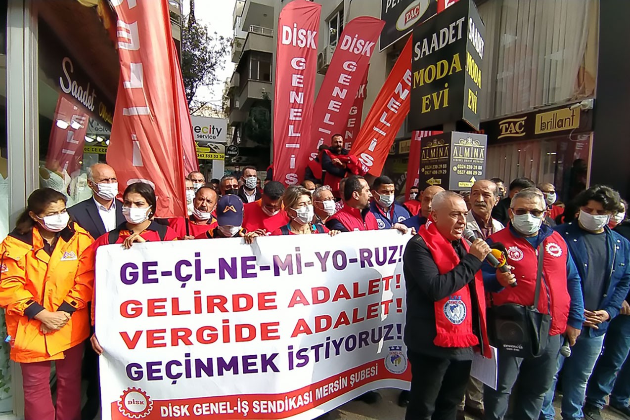 DİSK, pek çok ilde "Geçinemiyoruz, artık yeter!" diyerek basın açıklamaları yaptı