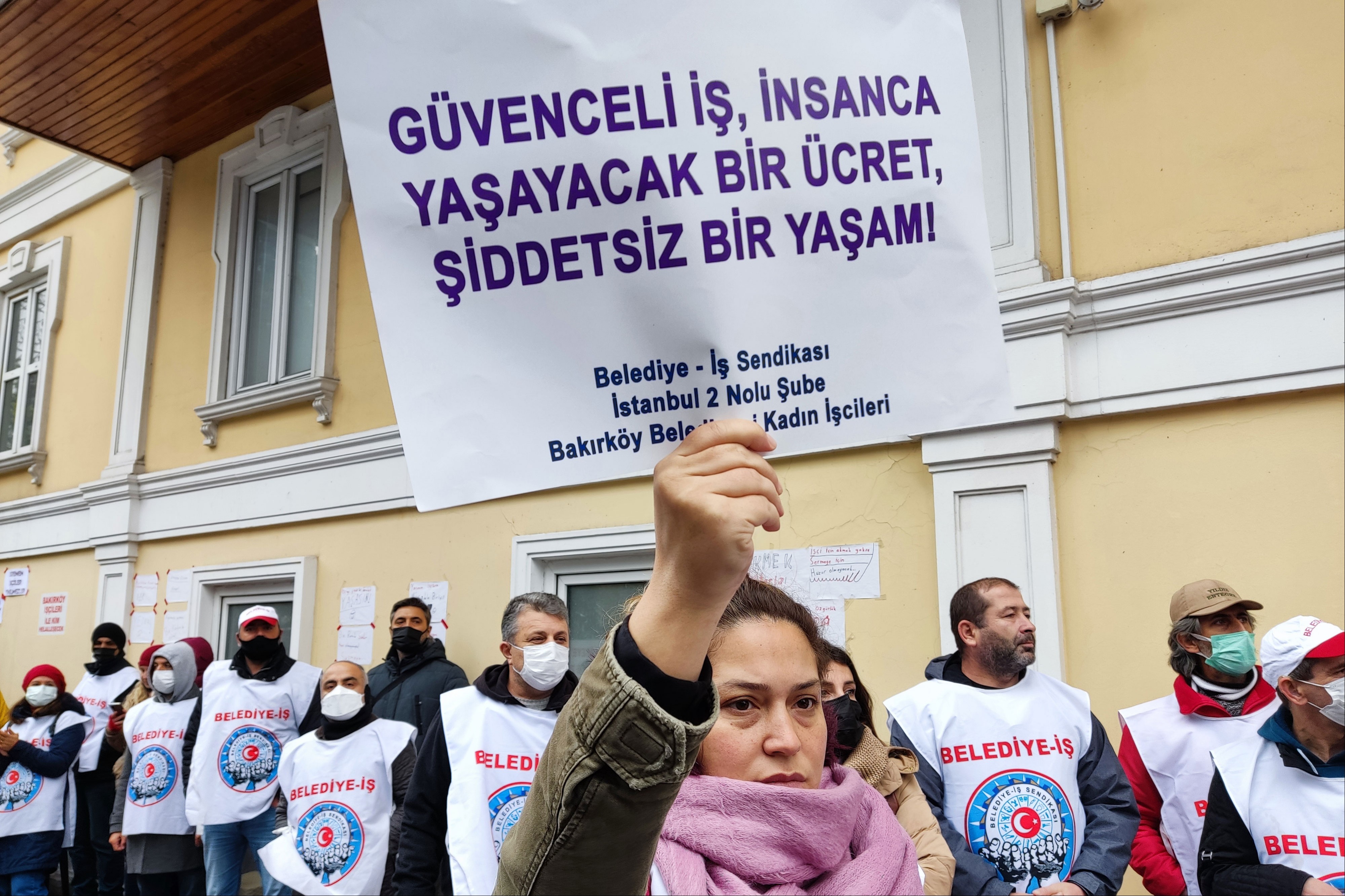 Grevdeki Bakırköy Belediyesi işçilerinin eyleminden bir fotoğraf.