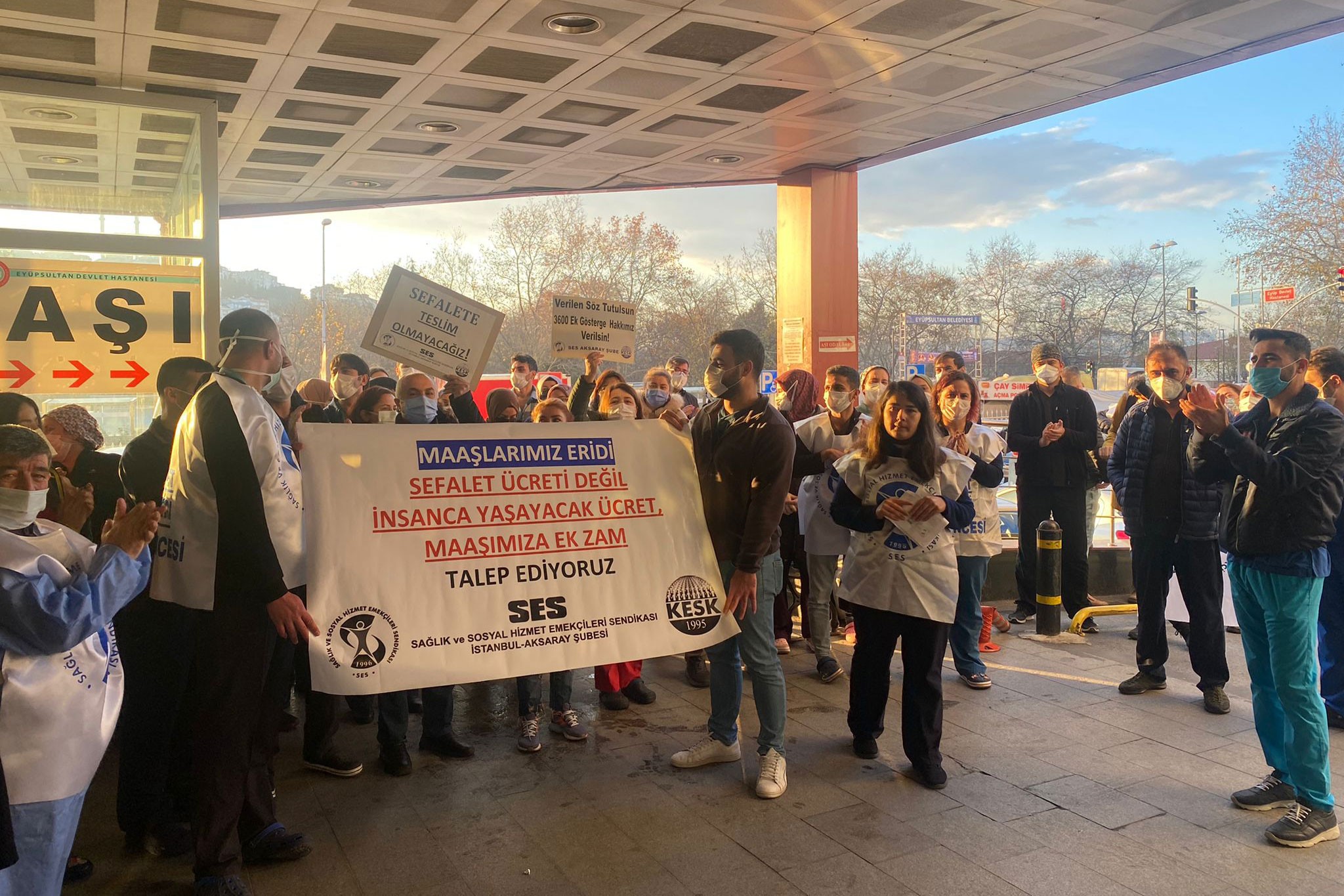 Eyüp'te sağlık emekçileri iş bıraktı