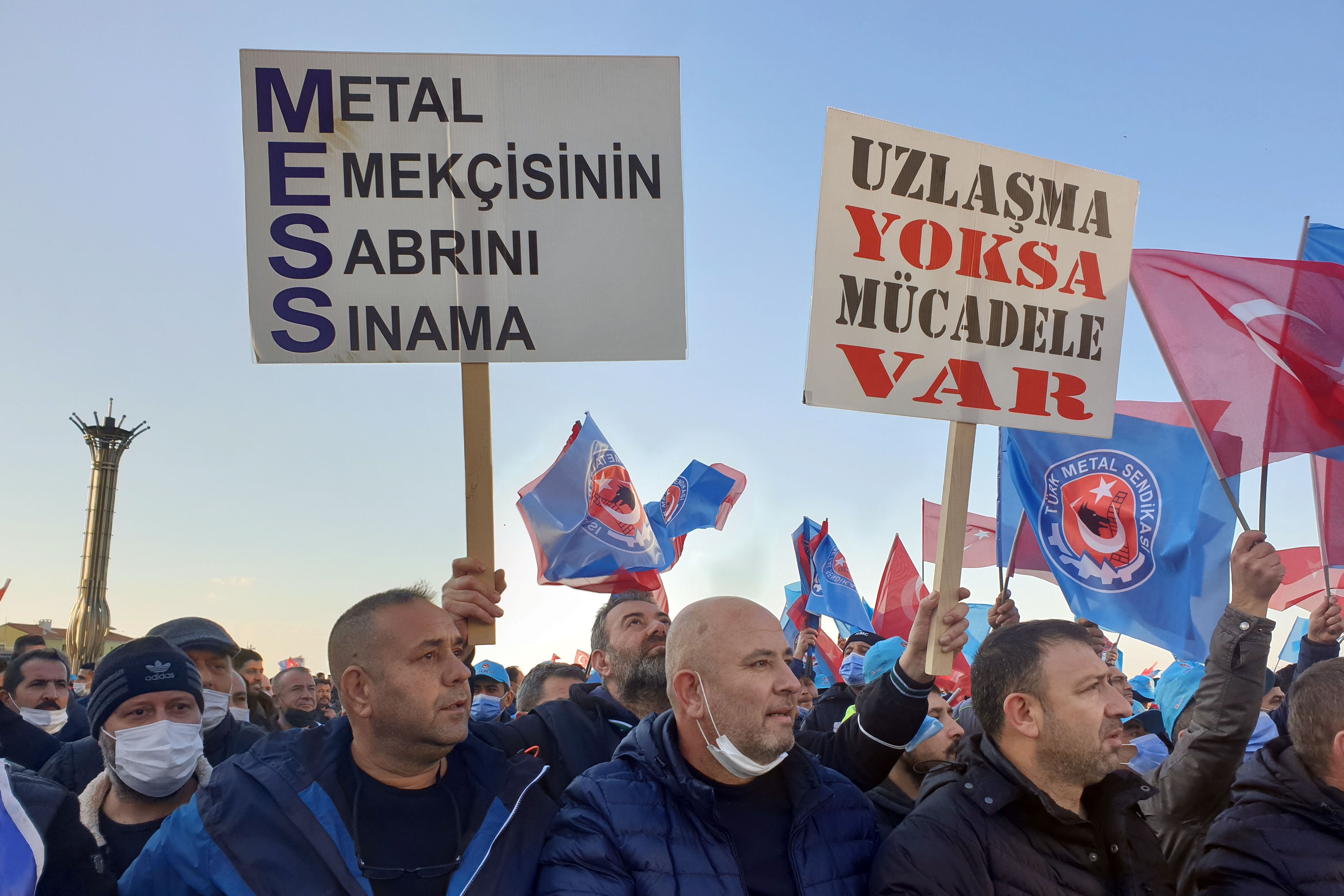 Türk Metal'den İzmir'de eylem