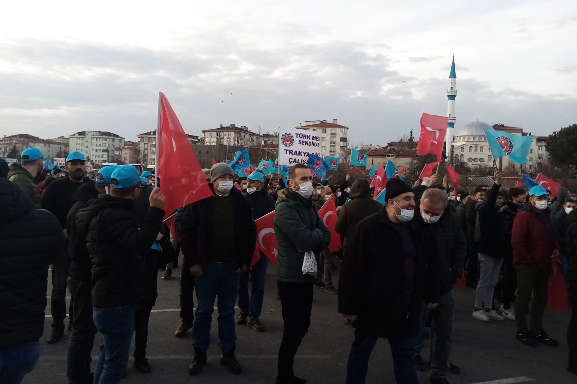 Tekirdağ’da metal işçileri MESS’i protesto etti