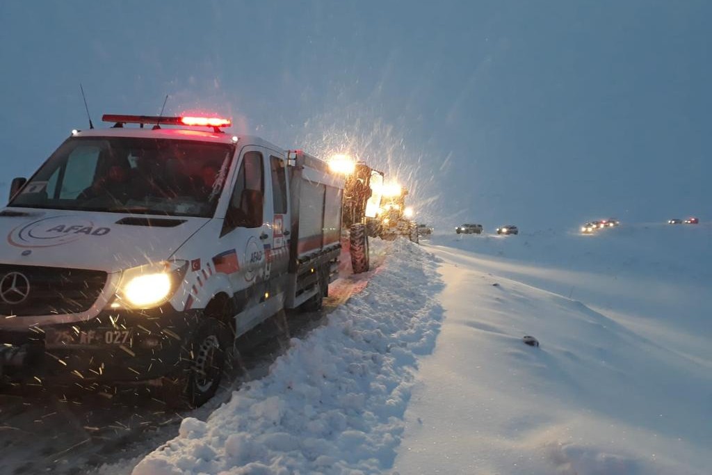 Erzurum'da çığ altında kalan, 2 kişinin cansız bedenine ulaşıldı