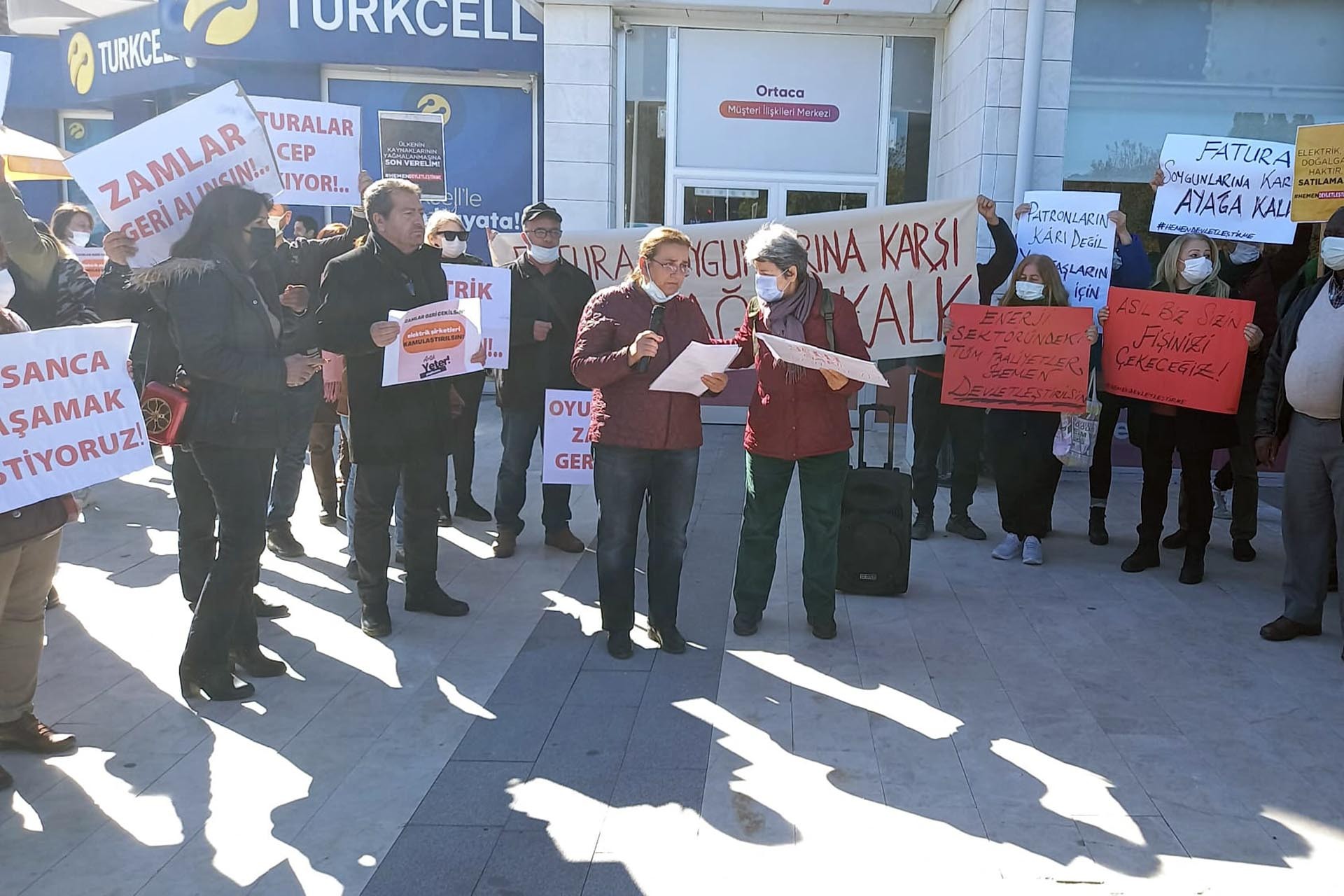 Muğla’da halk elektrik, akaryakıt ve gıdaya yapılan zamları protesto etti