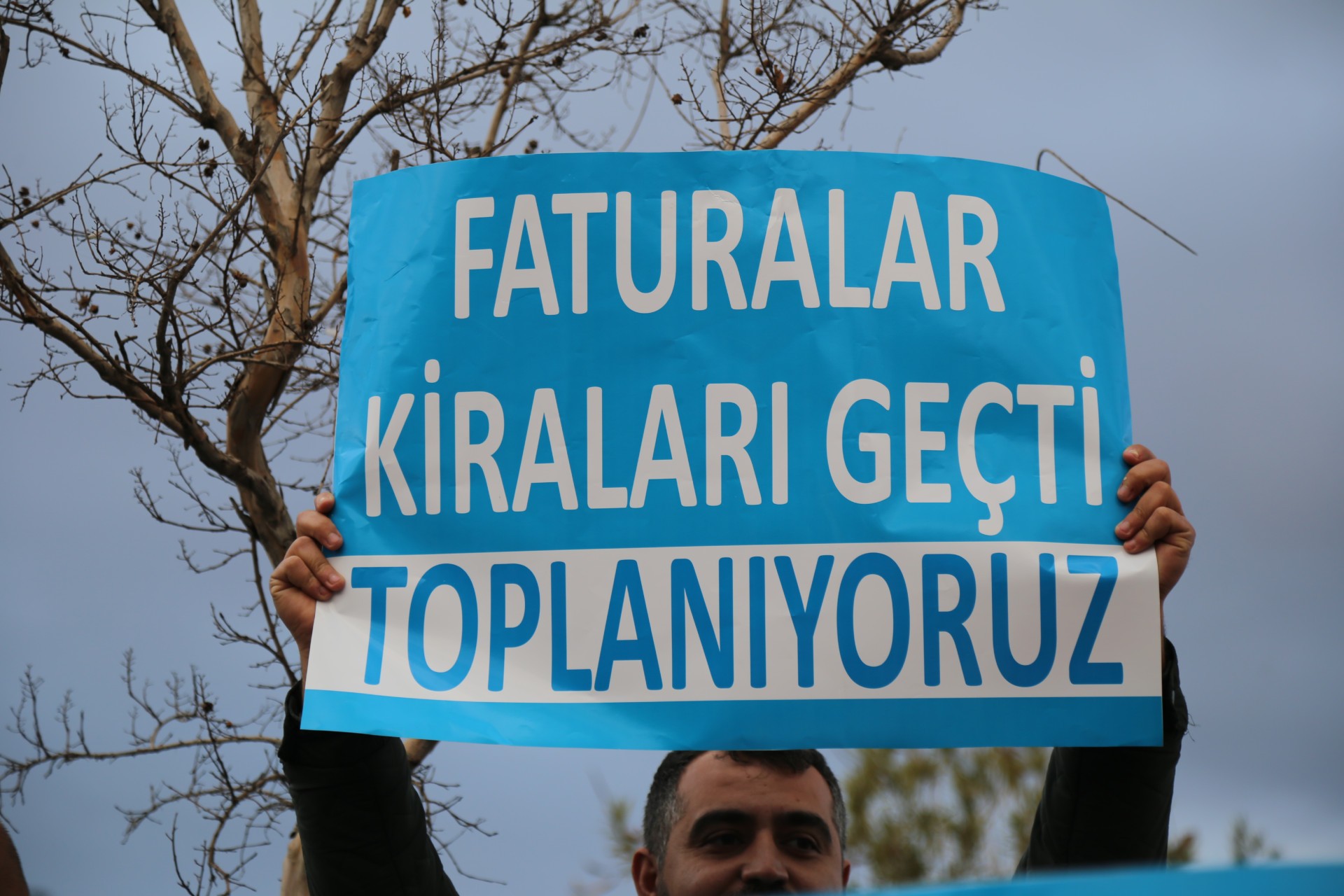 Urfa'da zam protestosu: Bu faturalar isottan acı!