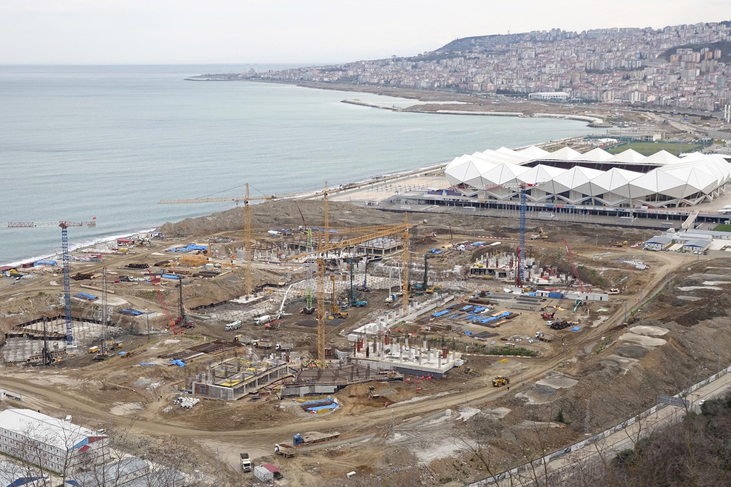 Trabzon'da deniz dolgusundaki çökme uydudan tespit edildi