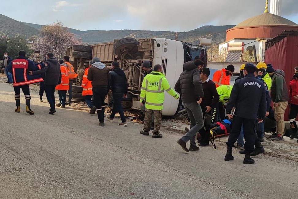 Akkuyu'da bir haftada üçüncü işçi servisi kazası: Biri ağır 12 yaralı