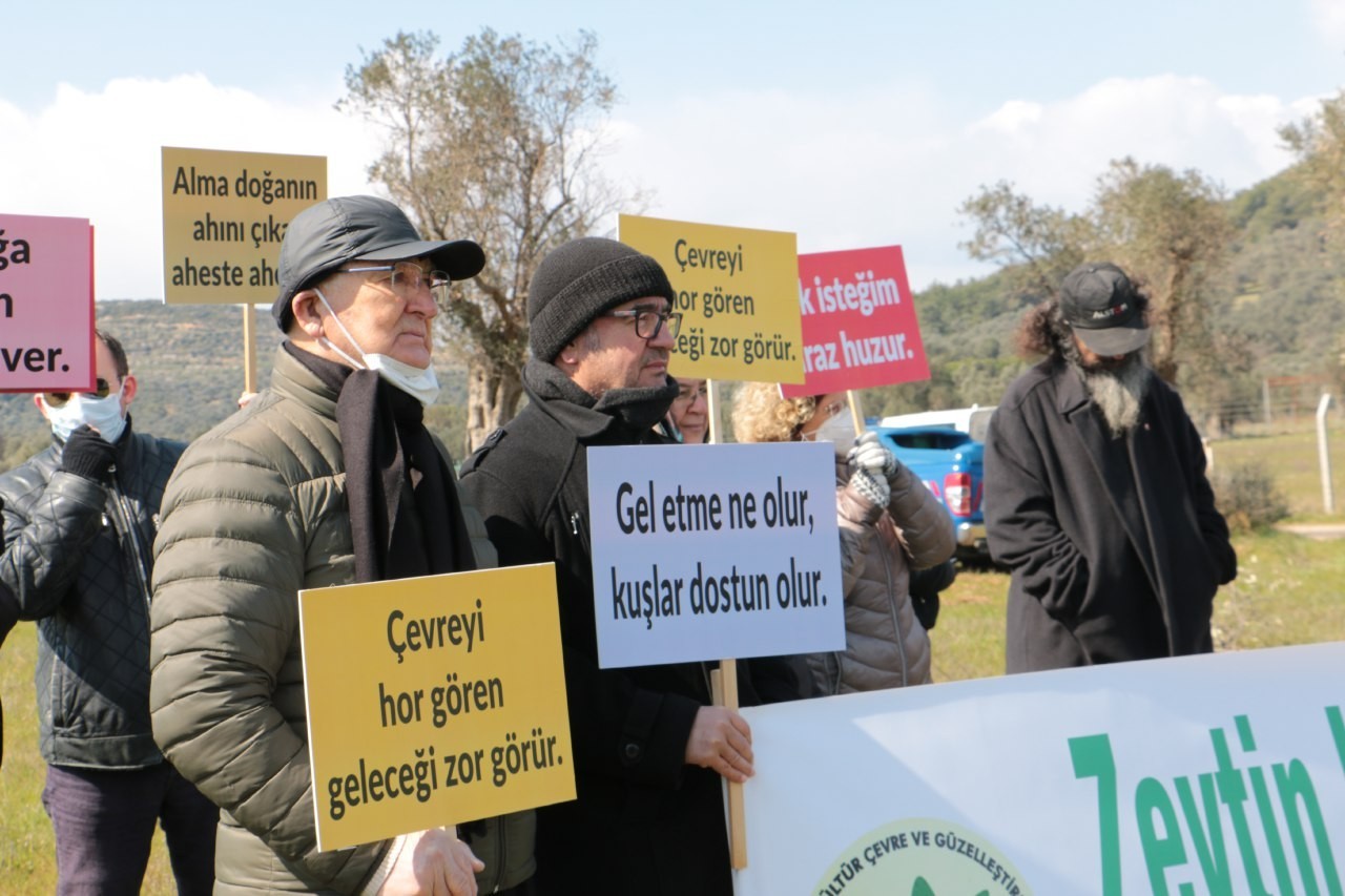 İzmir'de maden yönetmeliğine karşı eylem