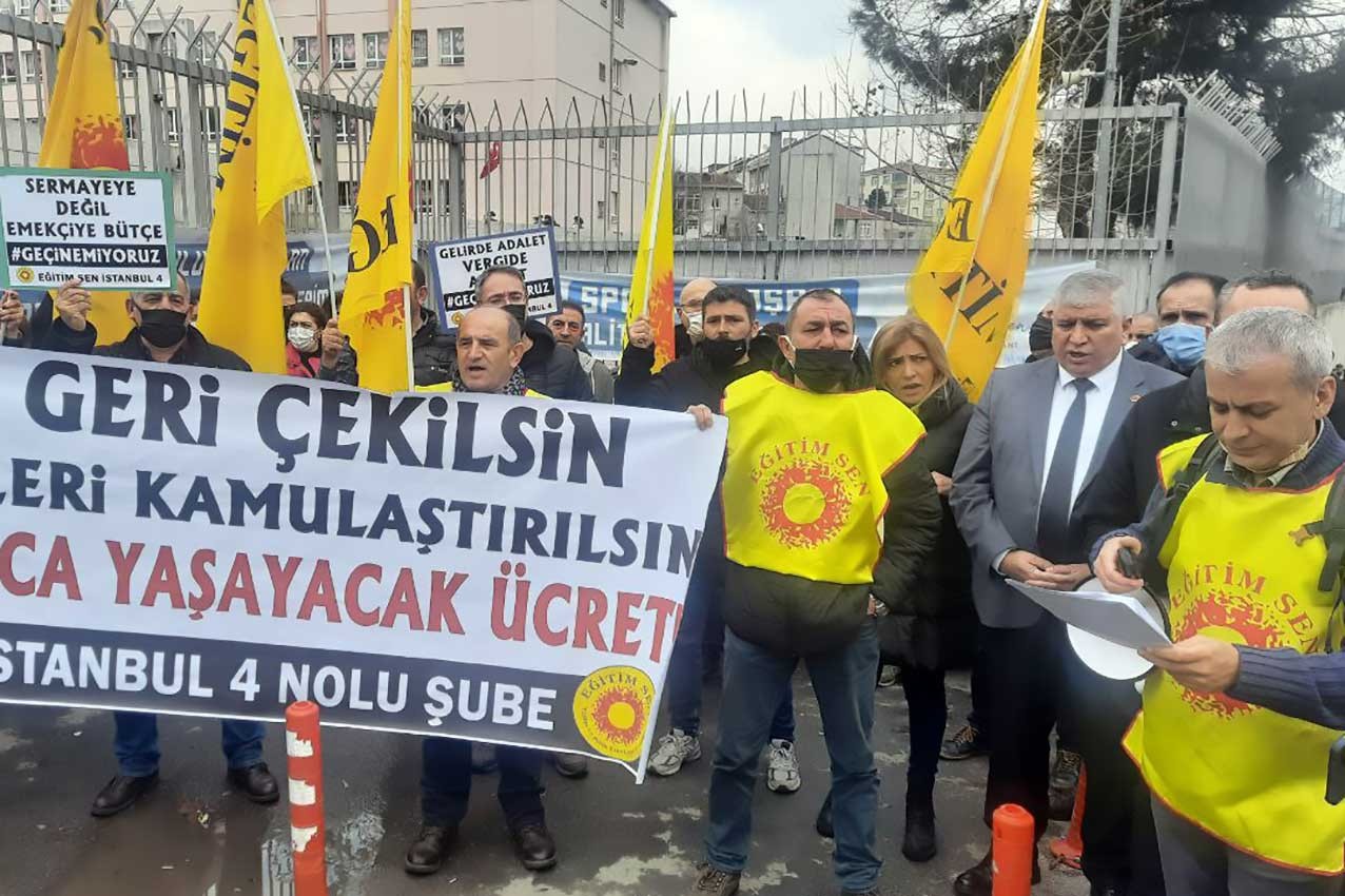 İstanbul'da eğitim emekçileri zamlara karşı basın açıklaması düzenledi