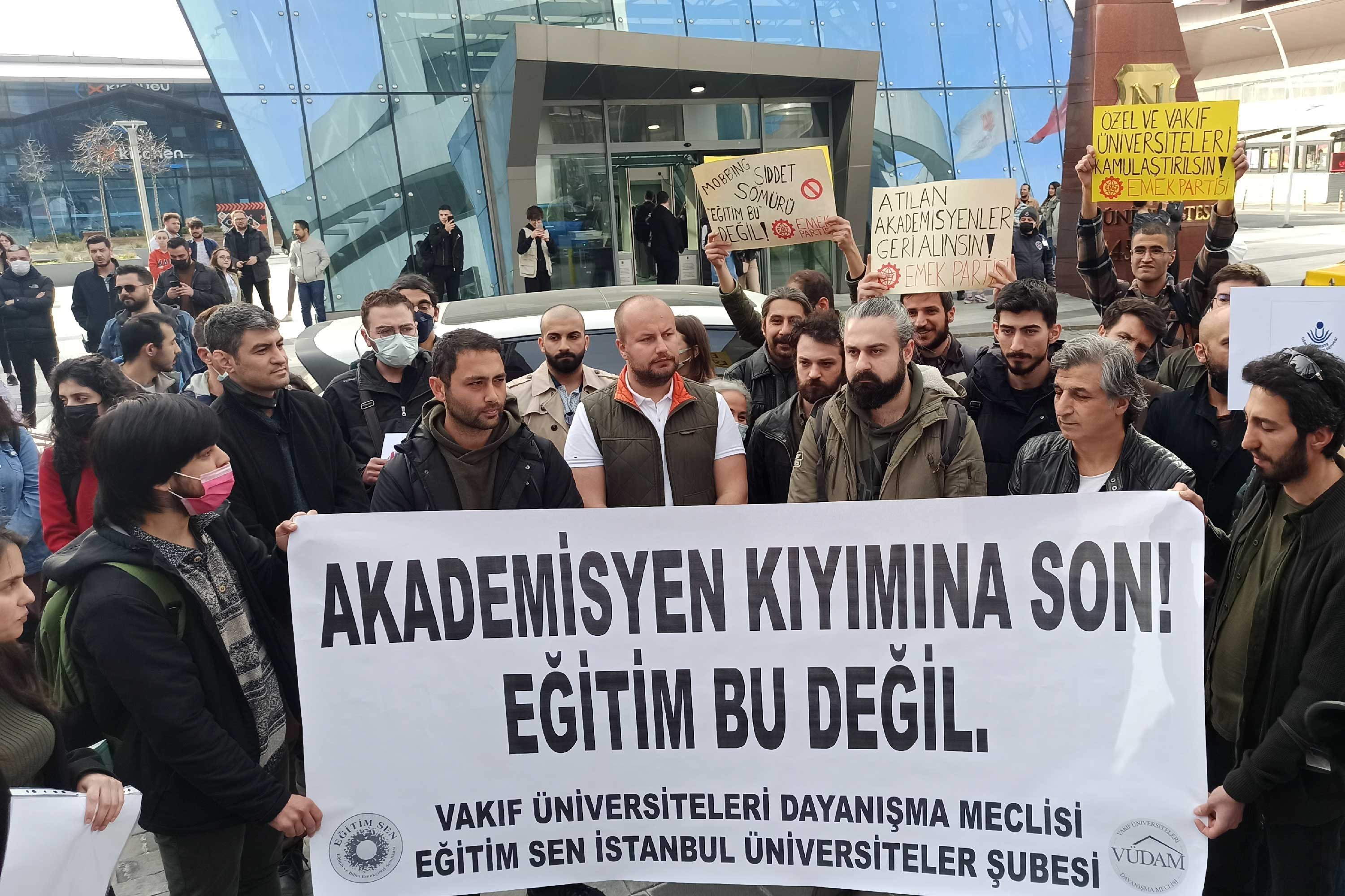 Vakıf üniversitelerinde çalışan akademisyenler eşit işe eşit ücret istiyor: Kriz derinleşiyor ancak karar uygulanmıyor