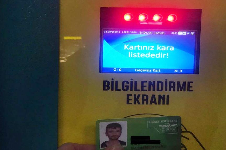 Bursa Büyükşehir Belediyesi, gazetecilerin ulaşım kartlarını iptal etti